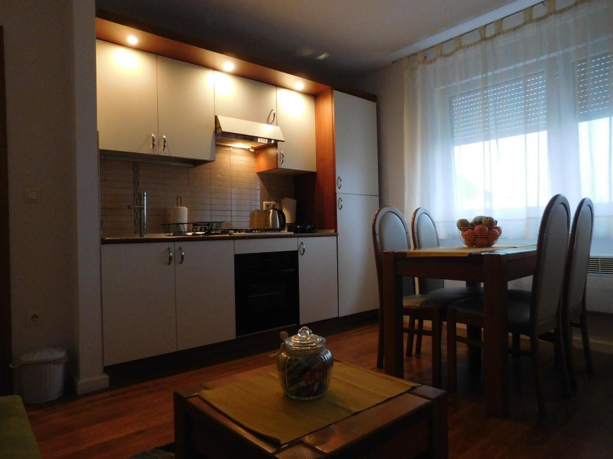 Apartman Ana Zupanja Eksteriør bilde