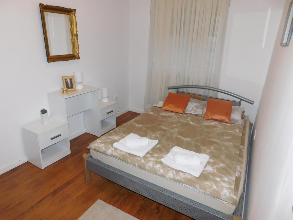 Apartman Ana Zupanja Eksteriør bilde